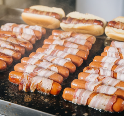 Hot Dog Extravaganza: Exploring the Best Menus and Buffets