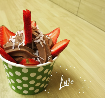 Swirls: The Art of Tropical Ice Cream Delights