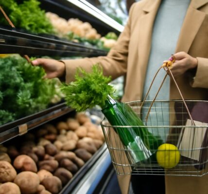 Which grocery store has the best prices and is the cheapest grocery store in 2023?