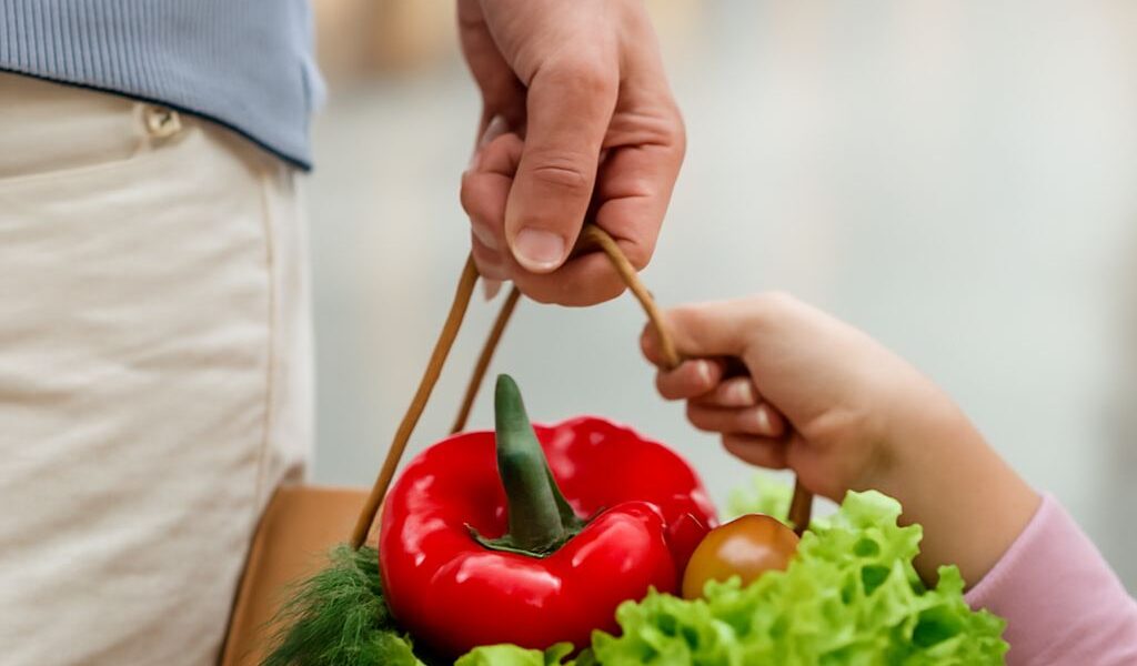 Tips on how to reduce grocery bill and ways to cut grocery bill