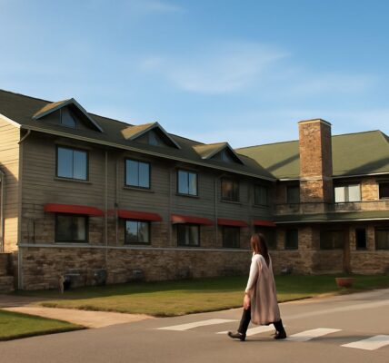 Queen Wilhelmina Lodge and Great Wall photos